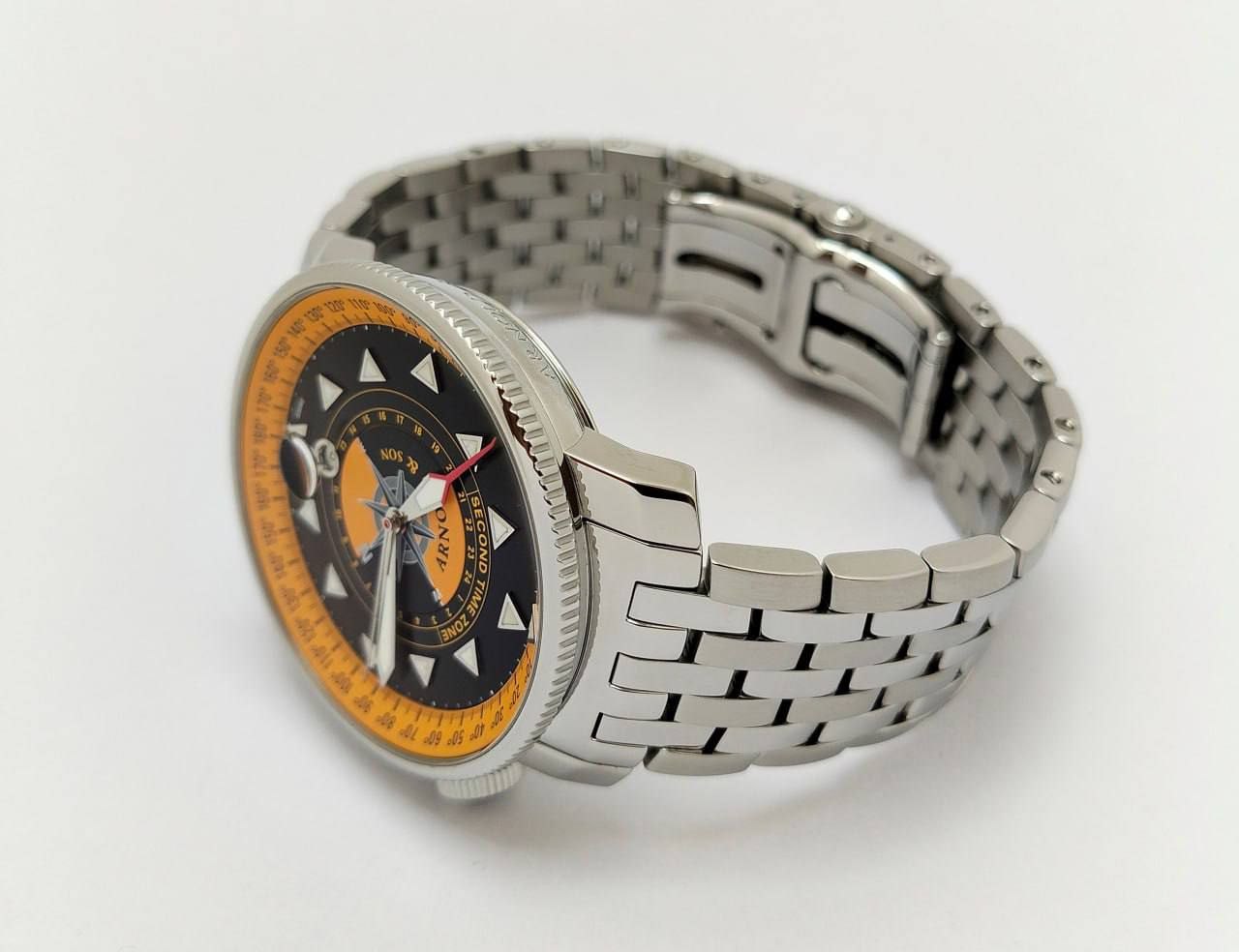 Arnold & Son Scout Navigators 44.5mm1