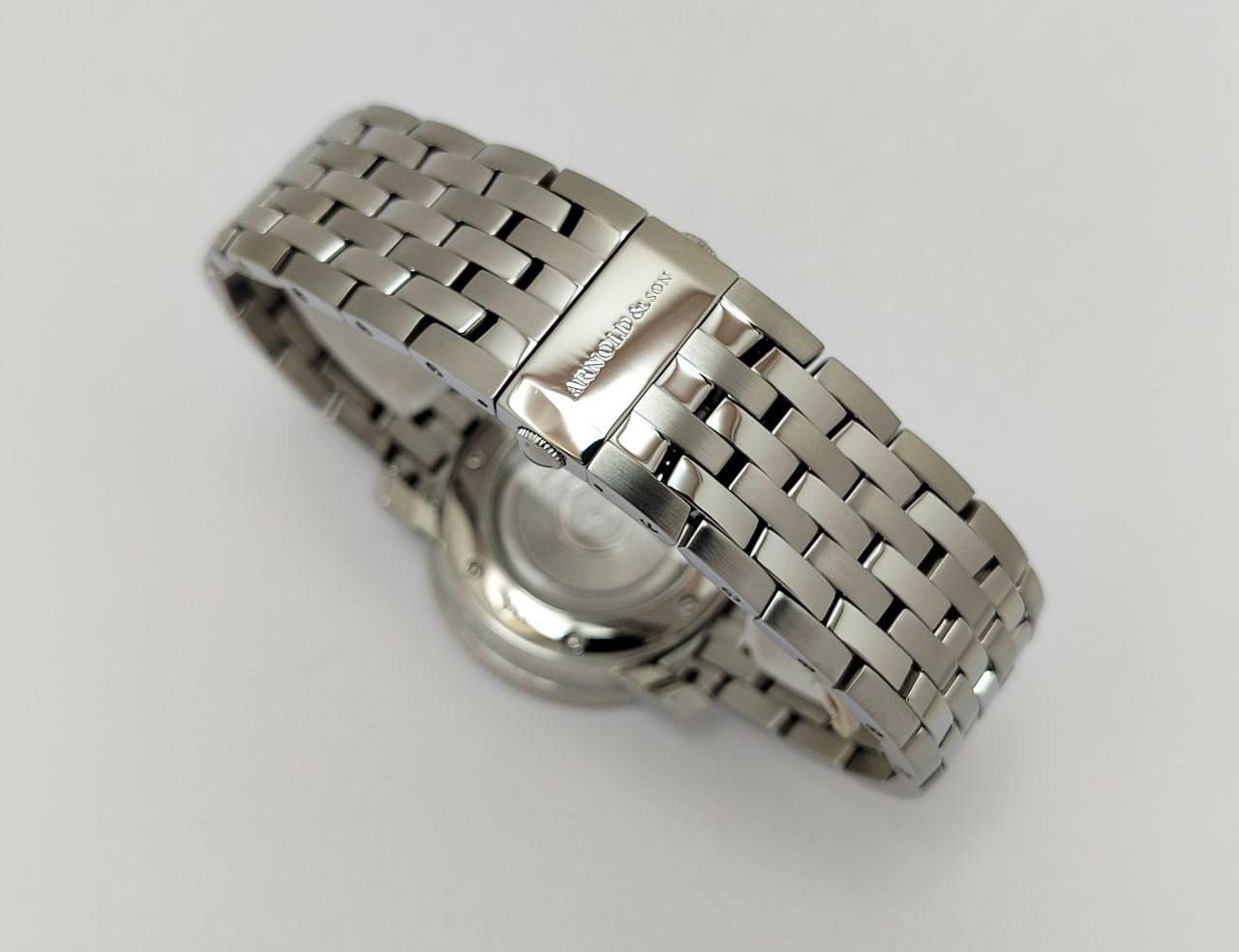 Arnold & Son Scout Navigators 44.5mm2