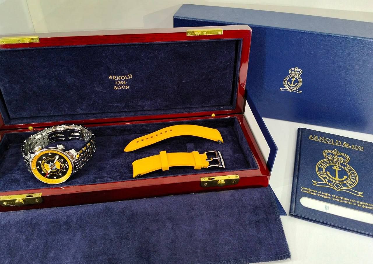 Arnold & Son Scout Navigators 44.5mm5