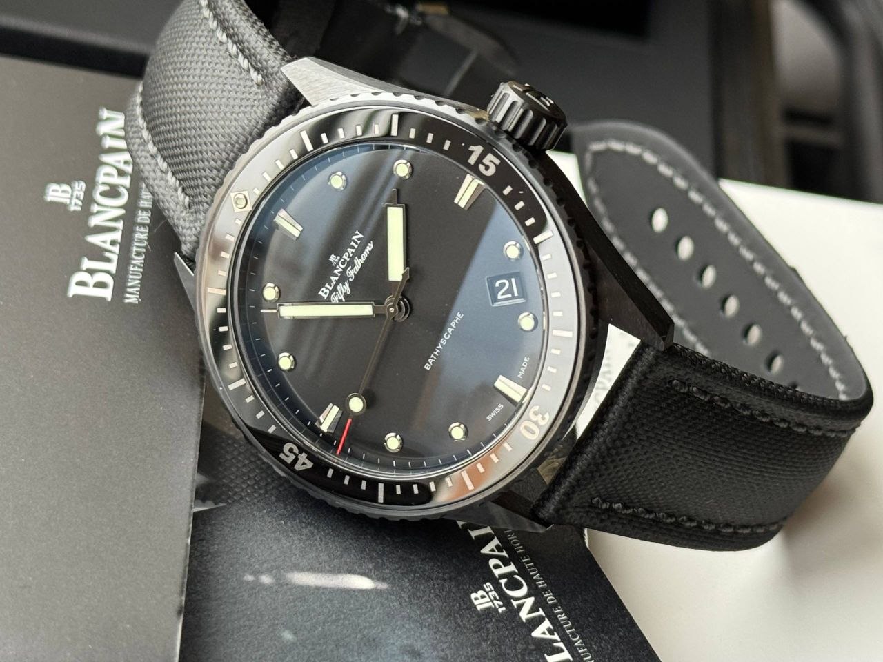 Blancpain Fifty Fathoms Bathyscaphe Ceramic3